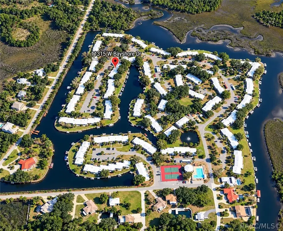 11315 W Bayshore Drive, Crystal River, FL 34429 - #2