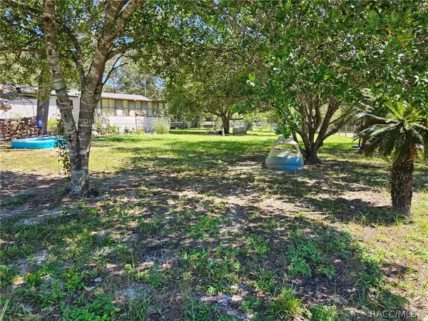 5761 S Greenfield Terrace, Homosassa, FL 34446