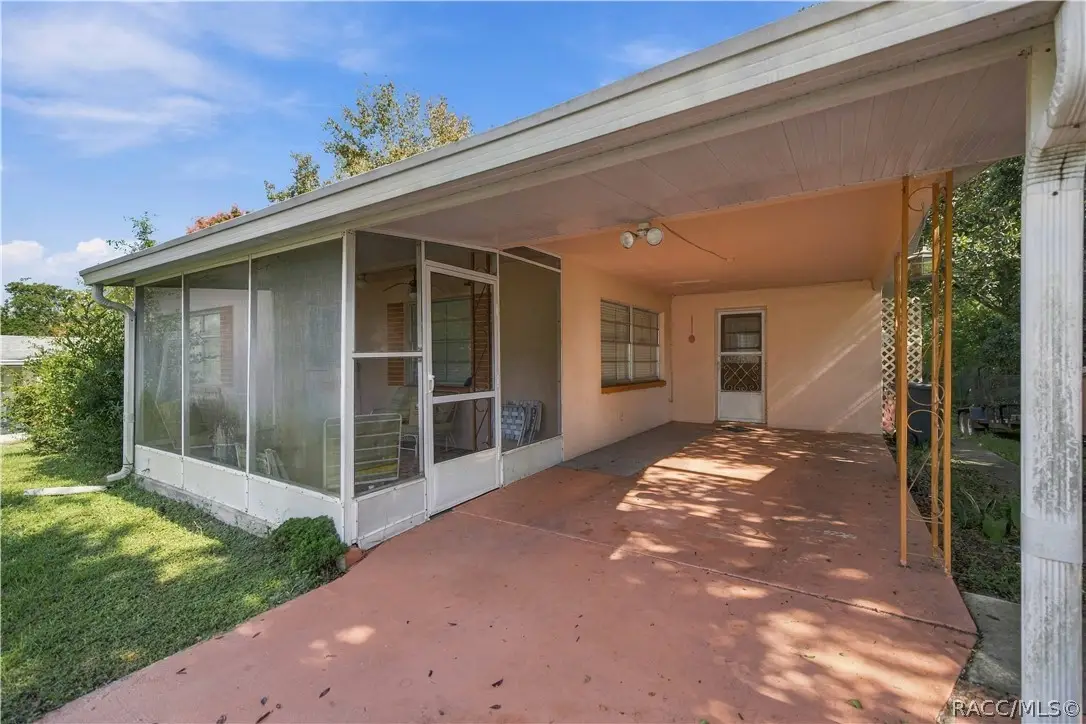 19 S Columbus Street, Beverly Hills, FL 34465 - #1
