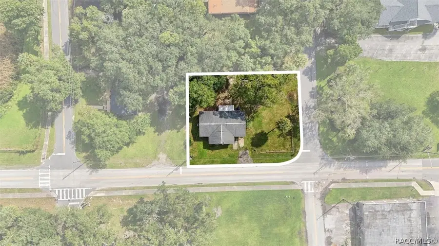 557 NE 8th Avenue, Crystal River, FL 34428 - #2