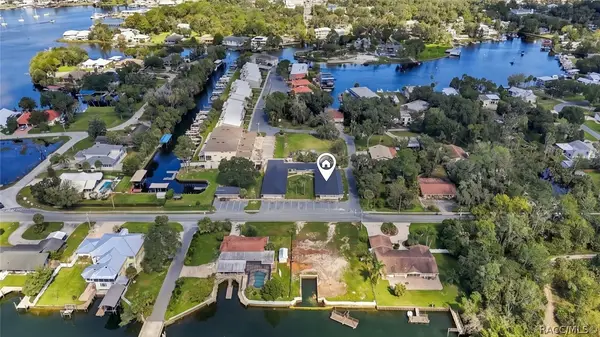 10 SE Kings Bay Drive #9, Crystal River, FL 34429