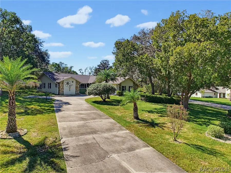 3 Village Center Drive, Homosassa, FL 34446 - #2