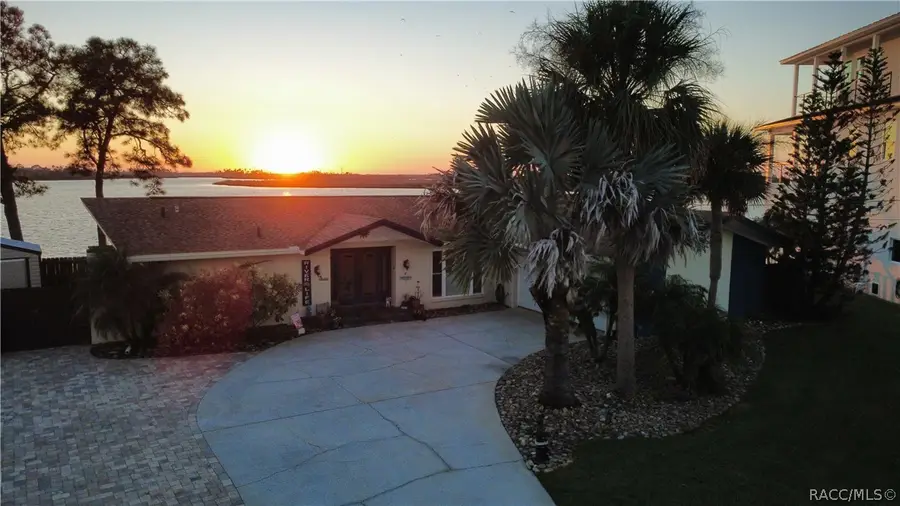 12018 W Bayshore Drive, Crystal River, FL 34429 - #2