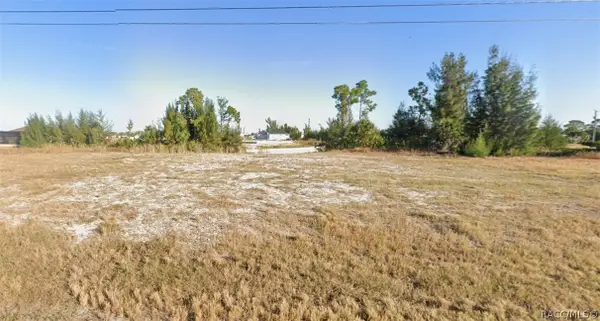 2101 NE 34th Terrace, Cape Coral, FL 33909