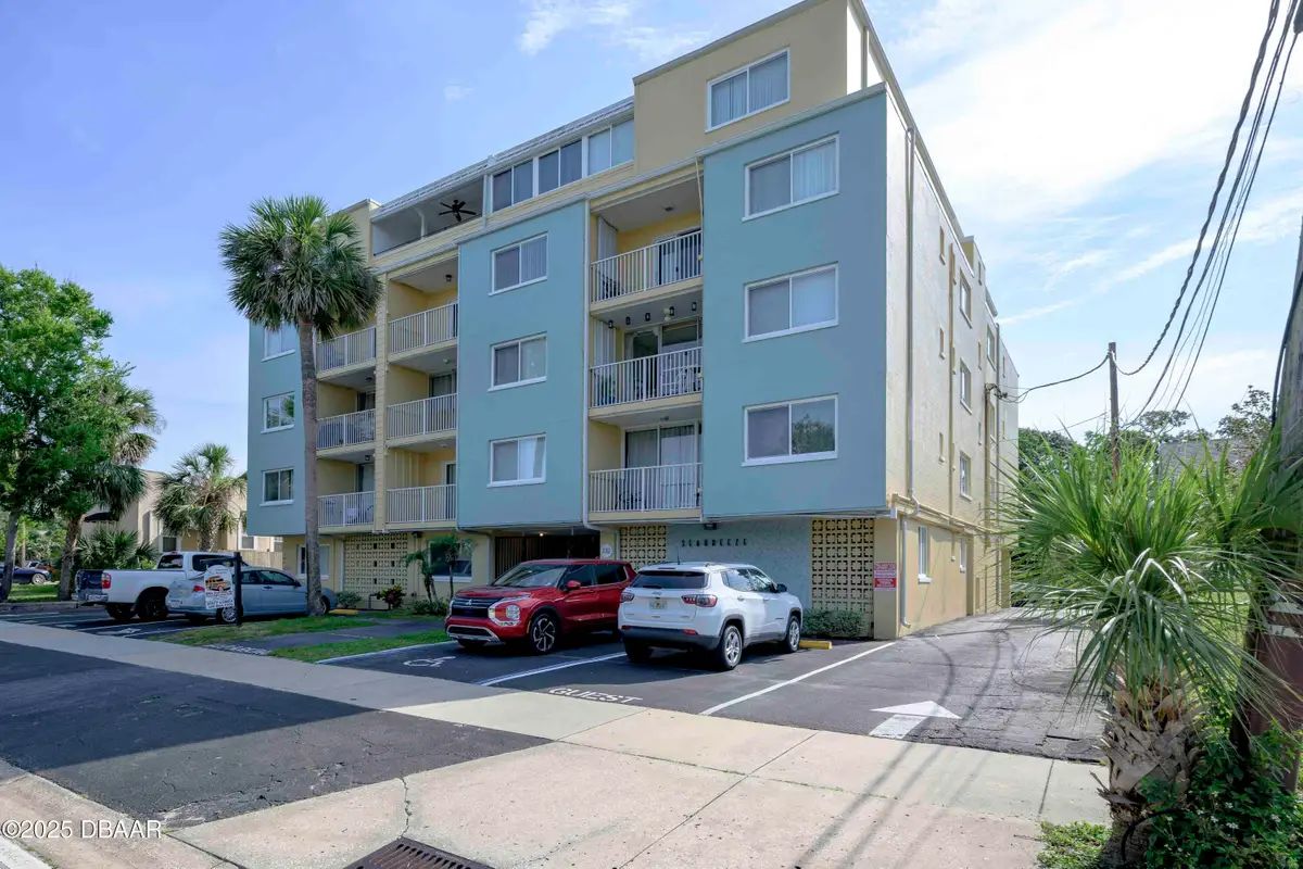 732 N Halifax Avenue, Daytona Beach, FL 32118 - Image #1