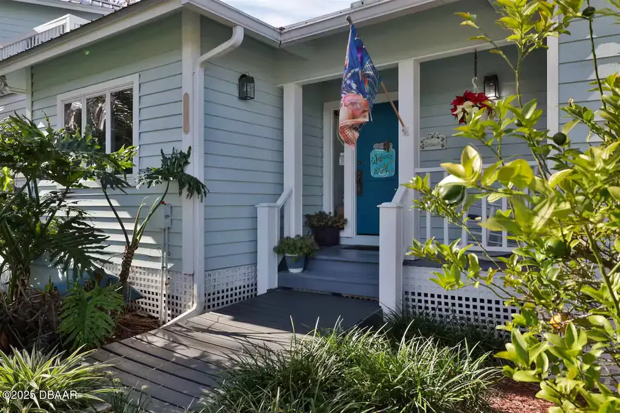 21951 Tarragona Way, Astor, FL 32102 - Image #2