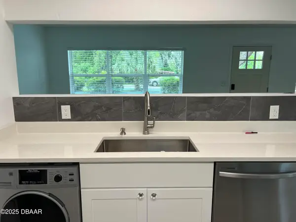 106 Oakland Avenue, San Mateo, FL 32187