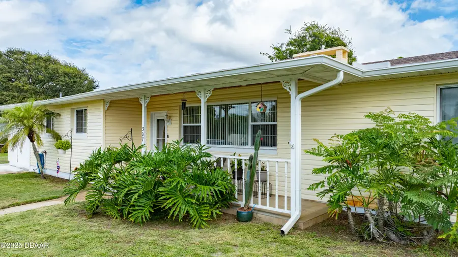 307 Manhattan Avenue, Daytona Beach, FL 32118 - #3