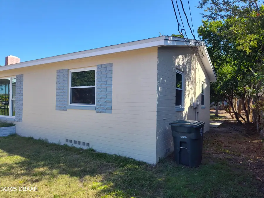 2404 N Halifax Avenue, Daytona Beach, FL 32118 - Image #2