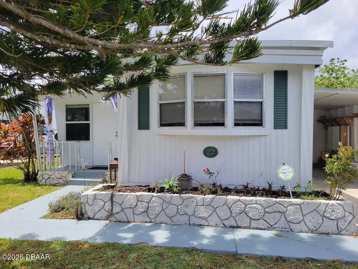 22 E Cherrywood Court, South Daytona, FL 32119 - Image #1