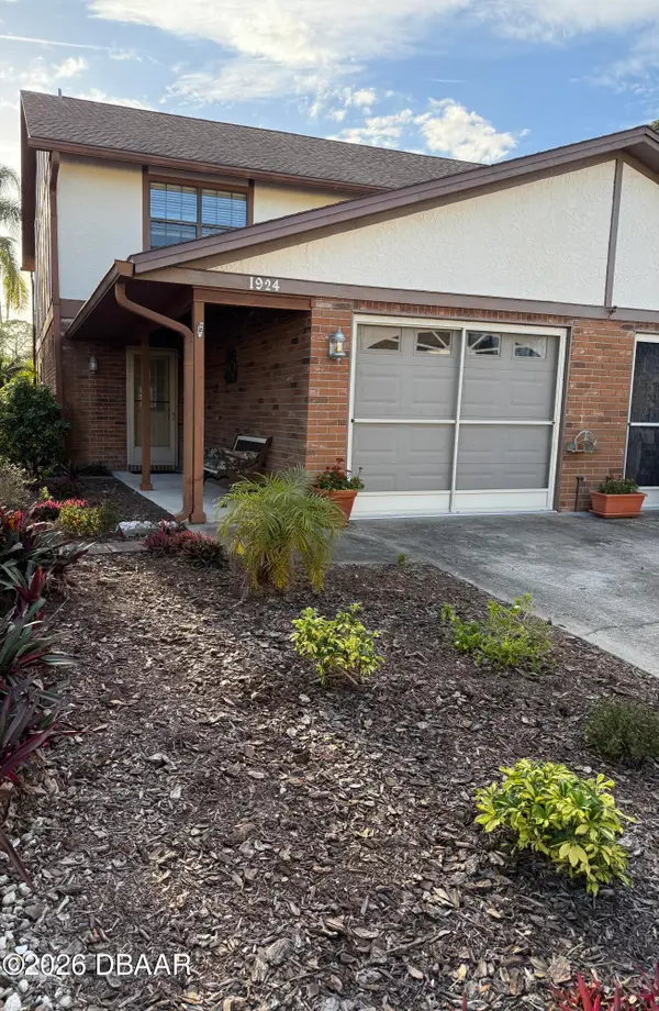 1924 S Riverside Drive, Edgewater, FL 32141