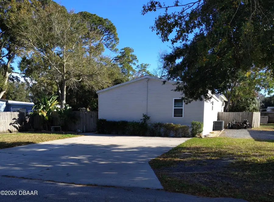 1079 Green Acres Circle #N, South Daytona, FL 32119 - Image #2