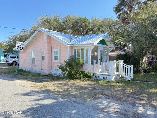 207 N Pine Street, New Smyrna Beach, FL 32169