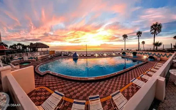 313 S Atlantic Avenue, Daytona Beach, FL 32118