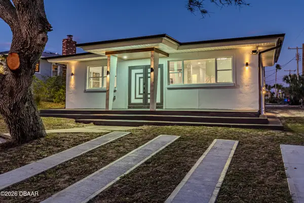 2061 S Peninsula Drive, Daytona Beach, FL 32118