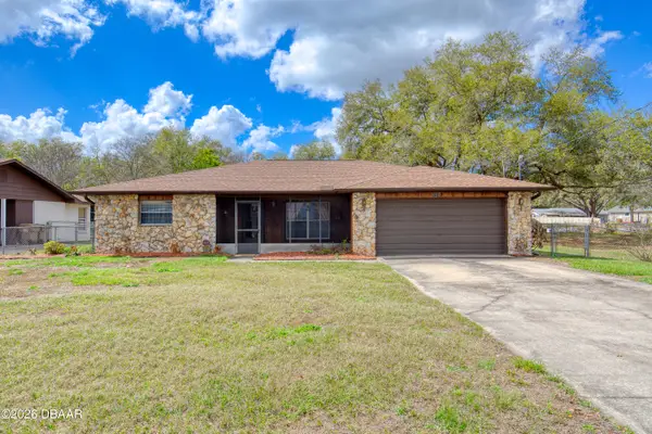 27727 Lois Drive, Tavares, FL 32778