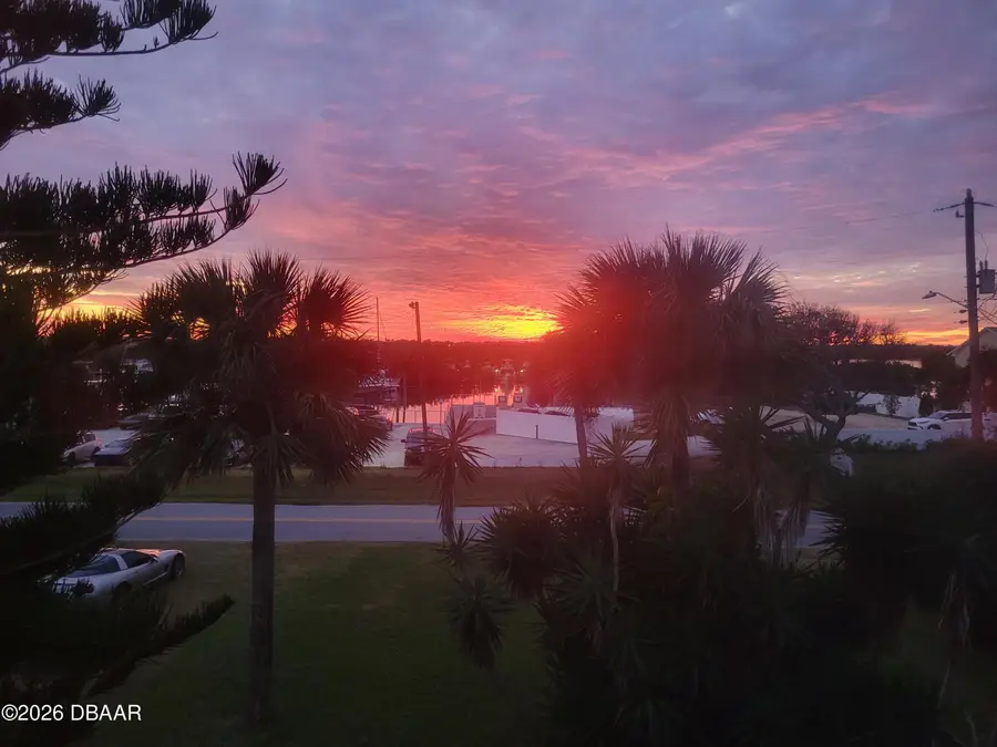 3941 S Peninsula Drive, Port Orange, FL 32127 - #2