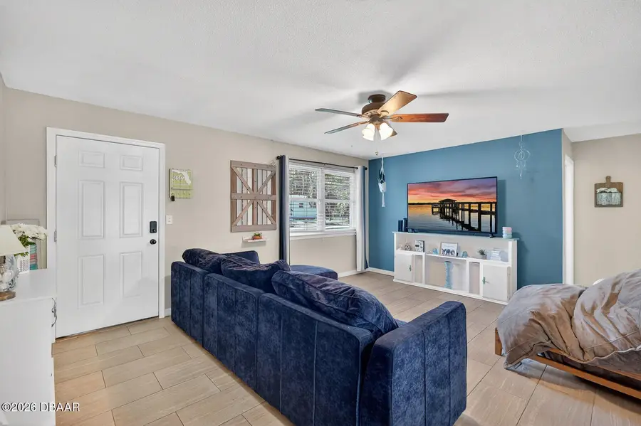 327 London Road, Holly Hill, FL 32117 - #3