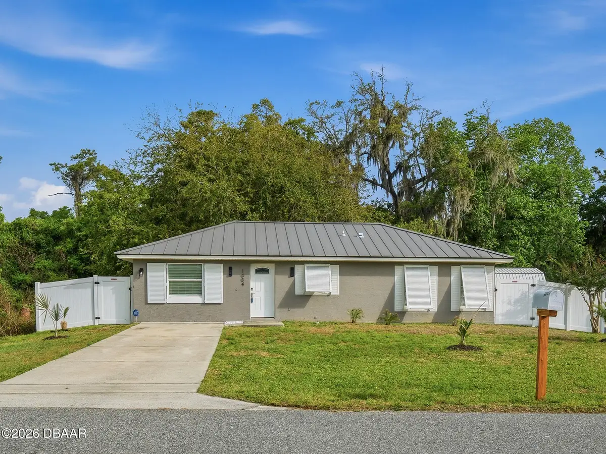 1004 W 7th Street, New Smyrna Beach, FL 32168 - #1