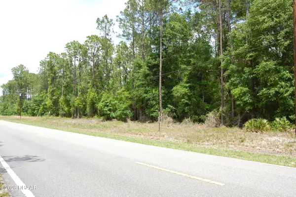 859 W River Road, Palatka, FL 32177
