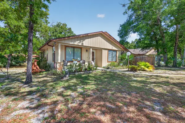10 Lakepoint Circle, Port Orange, FL 32128