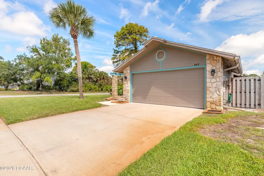 949 N Lakewood Terrace, Port Orange, FL 32127 - #3