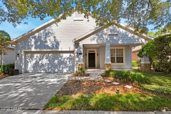 525 Heron Point Way, DeLand, FL 32724