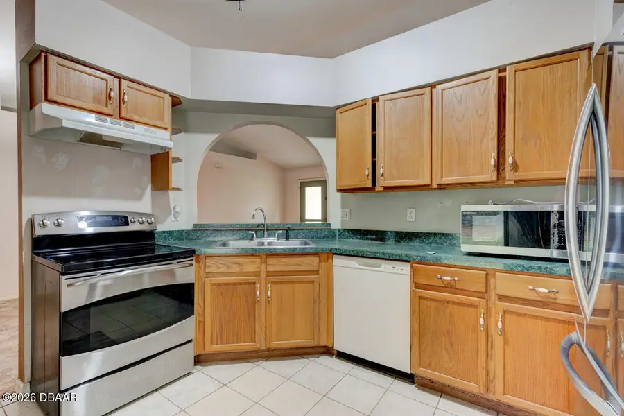 421 S Blue Lake Avenue, Deland, FL 32724 - #3