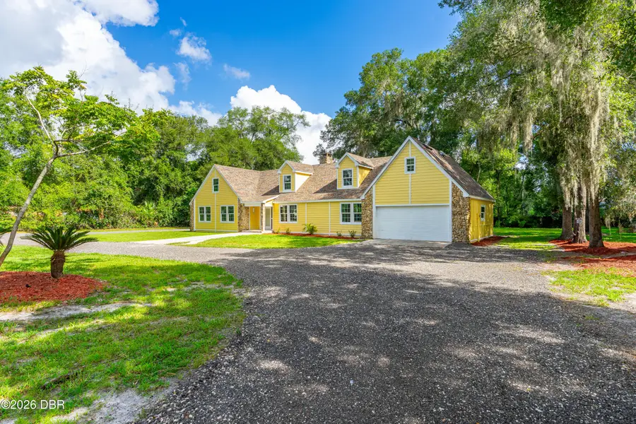 475 E Wisconsin Avenue, Orange City, FL 32763 - #2