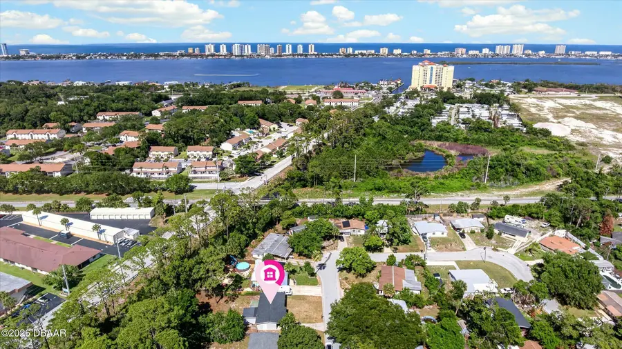 538 Brook Circle, South Daytona, FL 32119 - #2