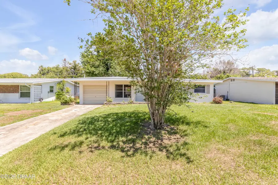 592 Brook Circle, South Daytona, FL 32119 - #3