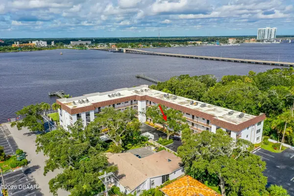 118 S Halifax Avenue #208, Daytona Beach, FL 32118