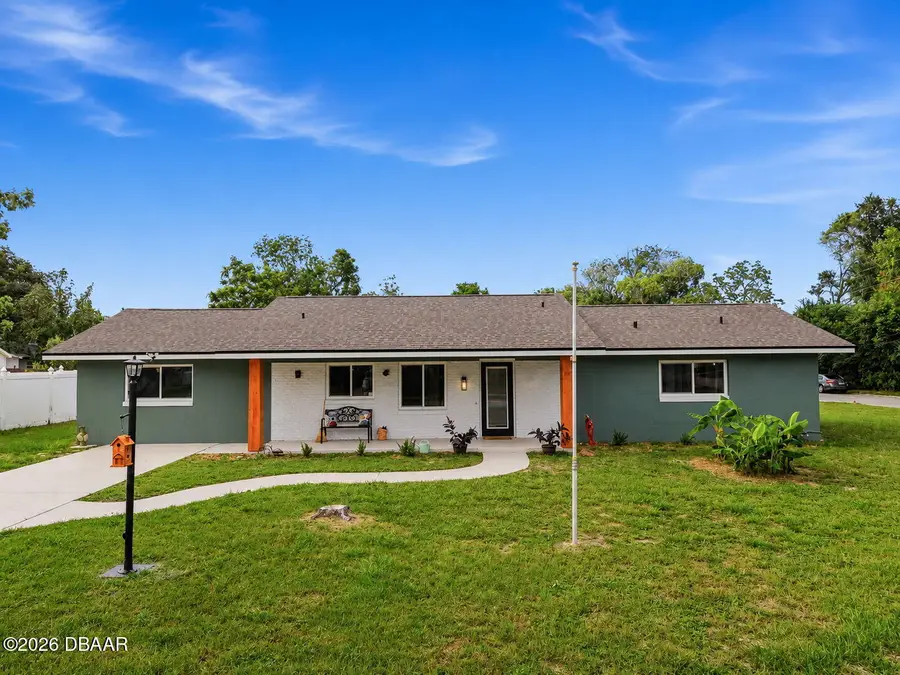 525 E Roberts Street, Orange City, FL 32763 - #2