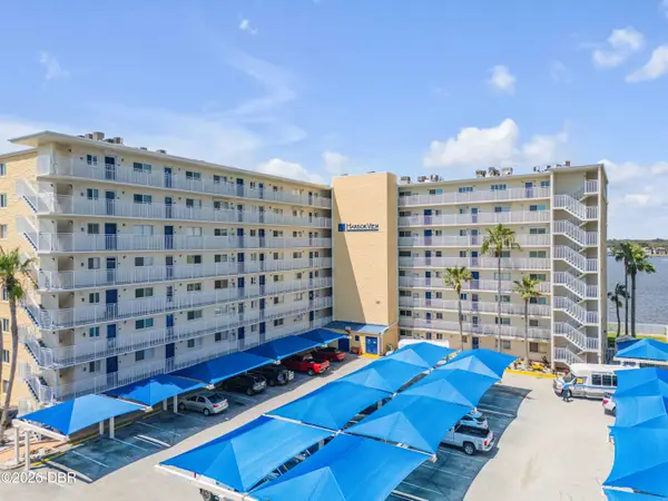 145 N Halifax Avenue #109, Daytona Beach, FL 32118