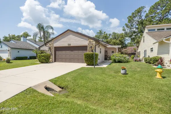 120 Gull Circle, Daytona Beach, FL 32119