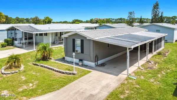 620 Papaya Circle, Micco, FL 32976