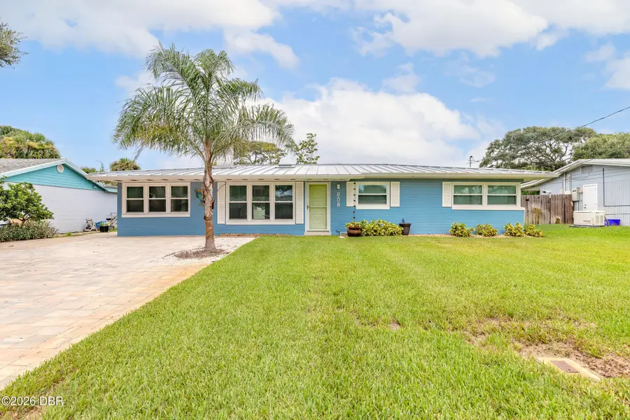 808 E 16th Avenue, New Smyrna Beach, FL 32169 - #2