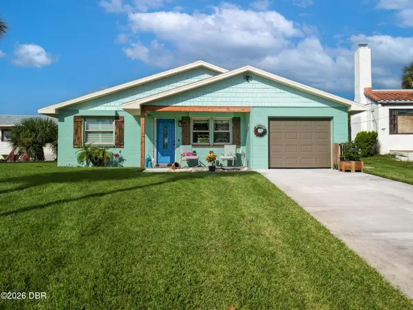 1210 Thompson Place, Daytona Beach, FL 32118