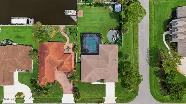 16 Cherrytree Court, Palm Coast, FL 32137