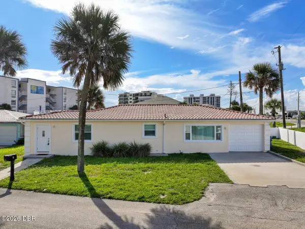 2 Breezeway Drive, Ormond Beach, FL 32176