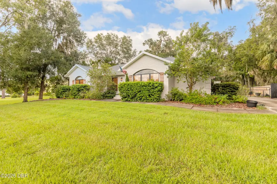 208 W Stetson Avenue, Deland, FL 32720 - #3