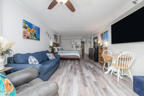 1909 S Atlantic Avenue #202, Daytona Beach Shores, FL 32118