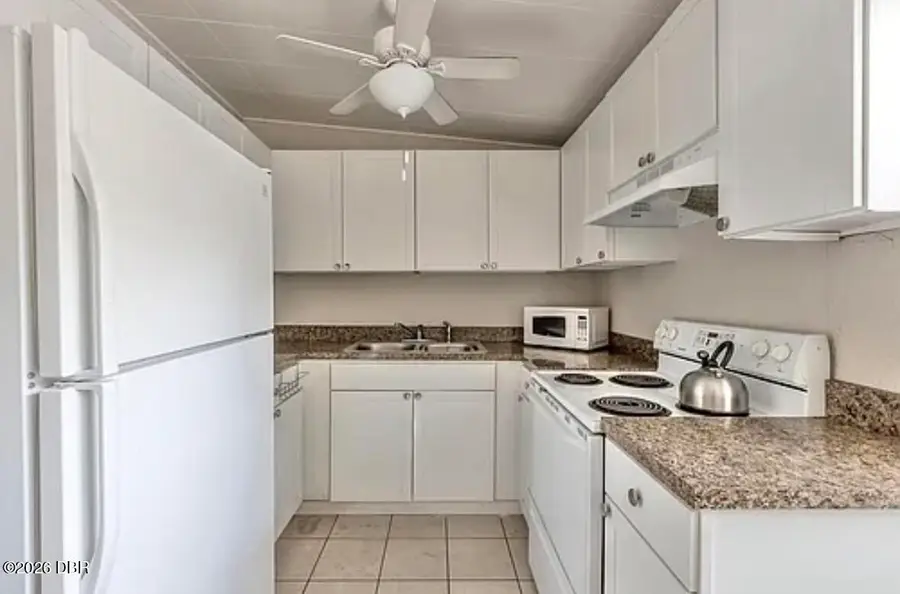 545 6th Street, Holly Hill, FL 32117 - #3