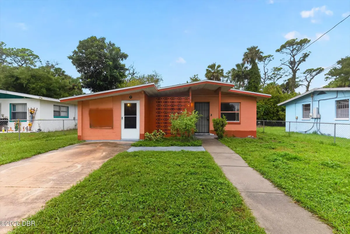 214 Lockhart Street, Daytona Beach, FL 32114 - #1