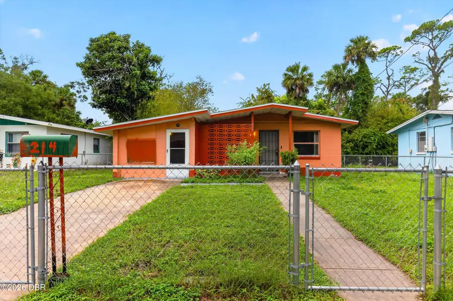 214 Lockhart Street, Daytona Beach, FL 32114 - #2