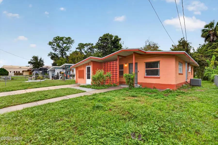214 Lockhart Street, Daytona Beach, FL 32114 - #3