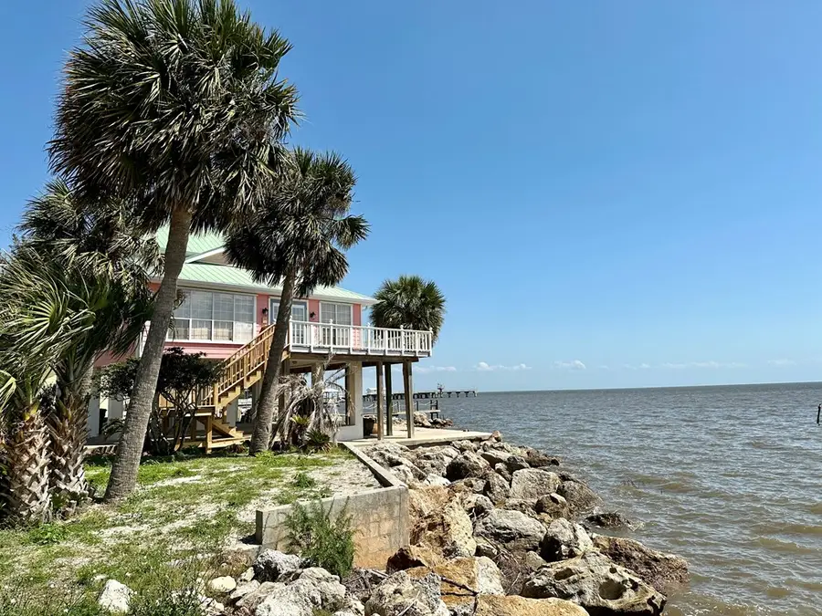 660 1st St, Cedar Key, FL 32625 - #3