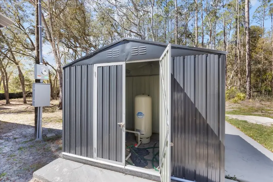 623 NE 272nd Ave, Old Town, FL 32680 - #3