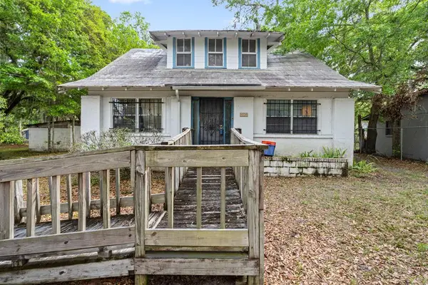 1529 NE 3rd Ave, Gainesville, FL 32641