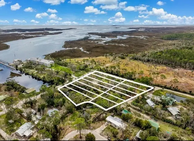 327 NW Second Ave, Steinhatchee, FL 32359 - #3